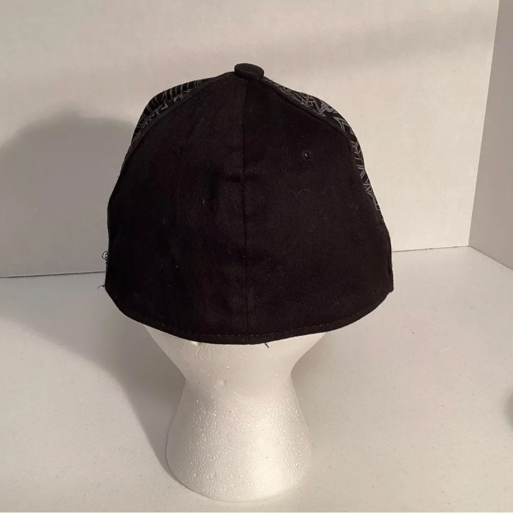 Tapout Mens Black Fitted Hat S/M  Fence MMA Spell Out Tek Flex